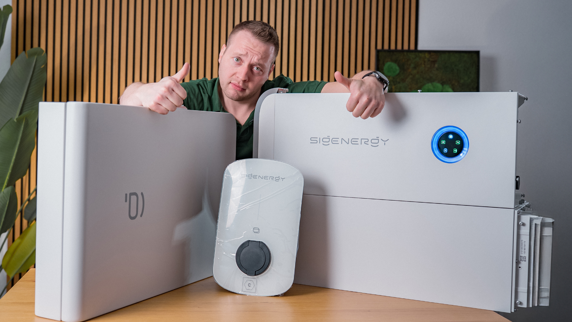 Finger, Person, Innenarchitektur, Armbanduhr, Mann