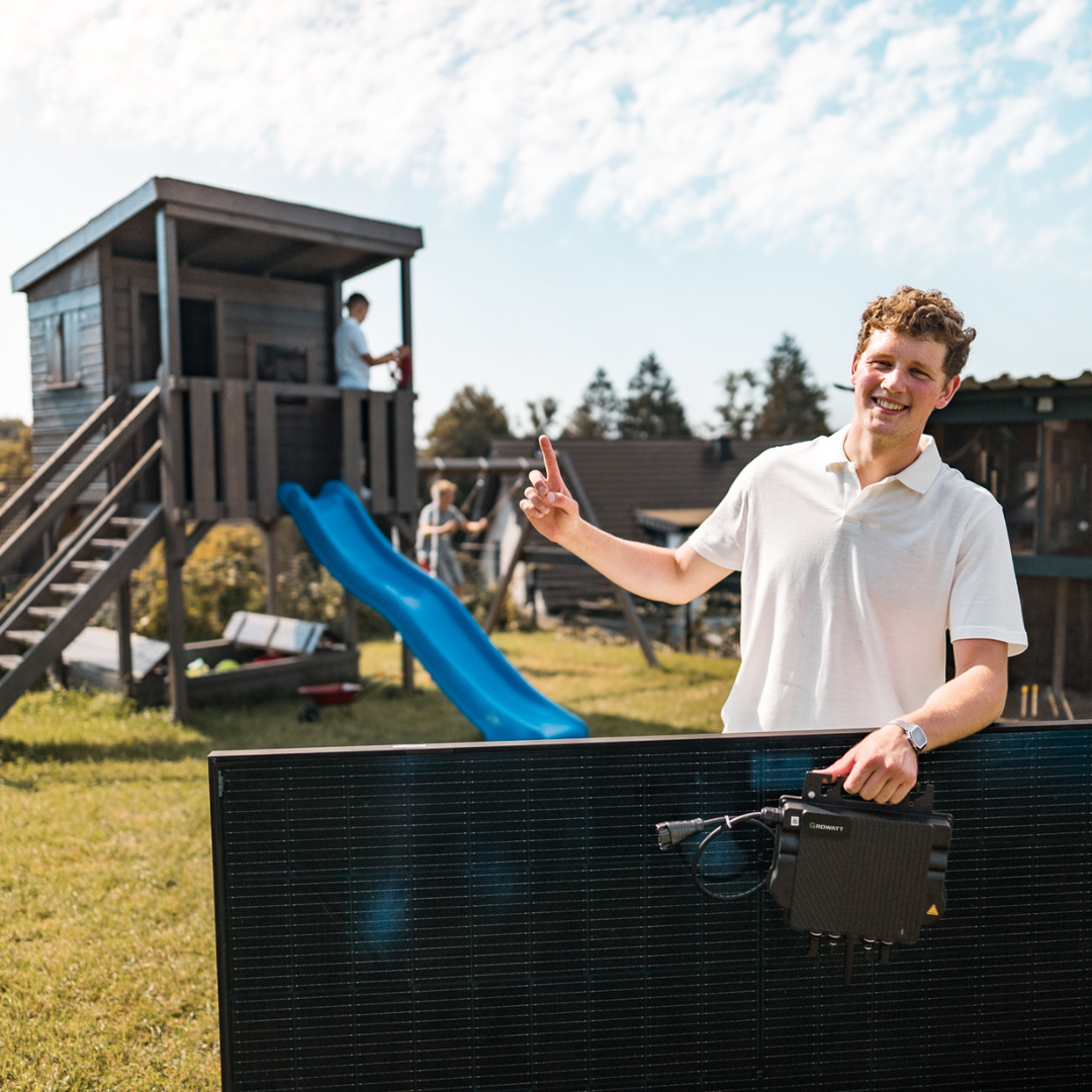 Person, Draußen, Spielbereich im Freien, Spielbereich, Gras